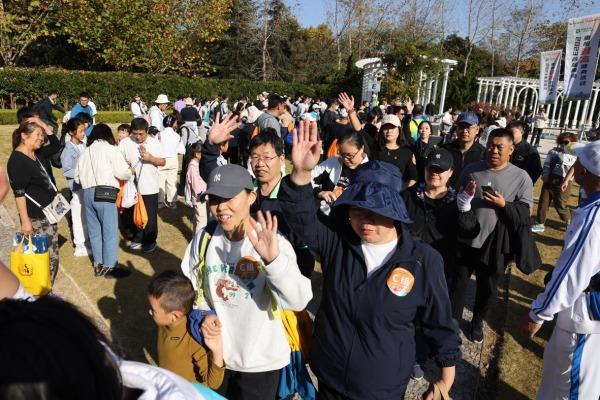 YY易游體育：官宣！2024第二屆青島重陽登高健身活動10月11日舉辦(圖2)