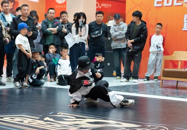 YY易游：熱潮席卷！地方為何“愛(ài)上”辦體育比賽？